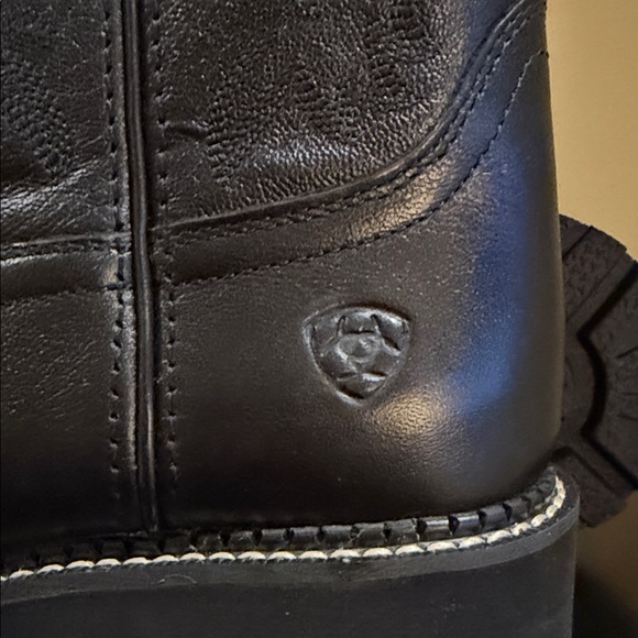 Black Leather Ariat Boots - Picture 4 of 7